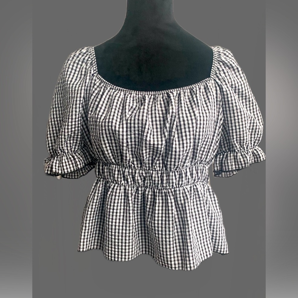 Skinny Boho black & white Top-NWT.